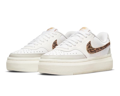 Foto 1 | Tenis Nike Court Vision Alta para Mujer