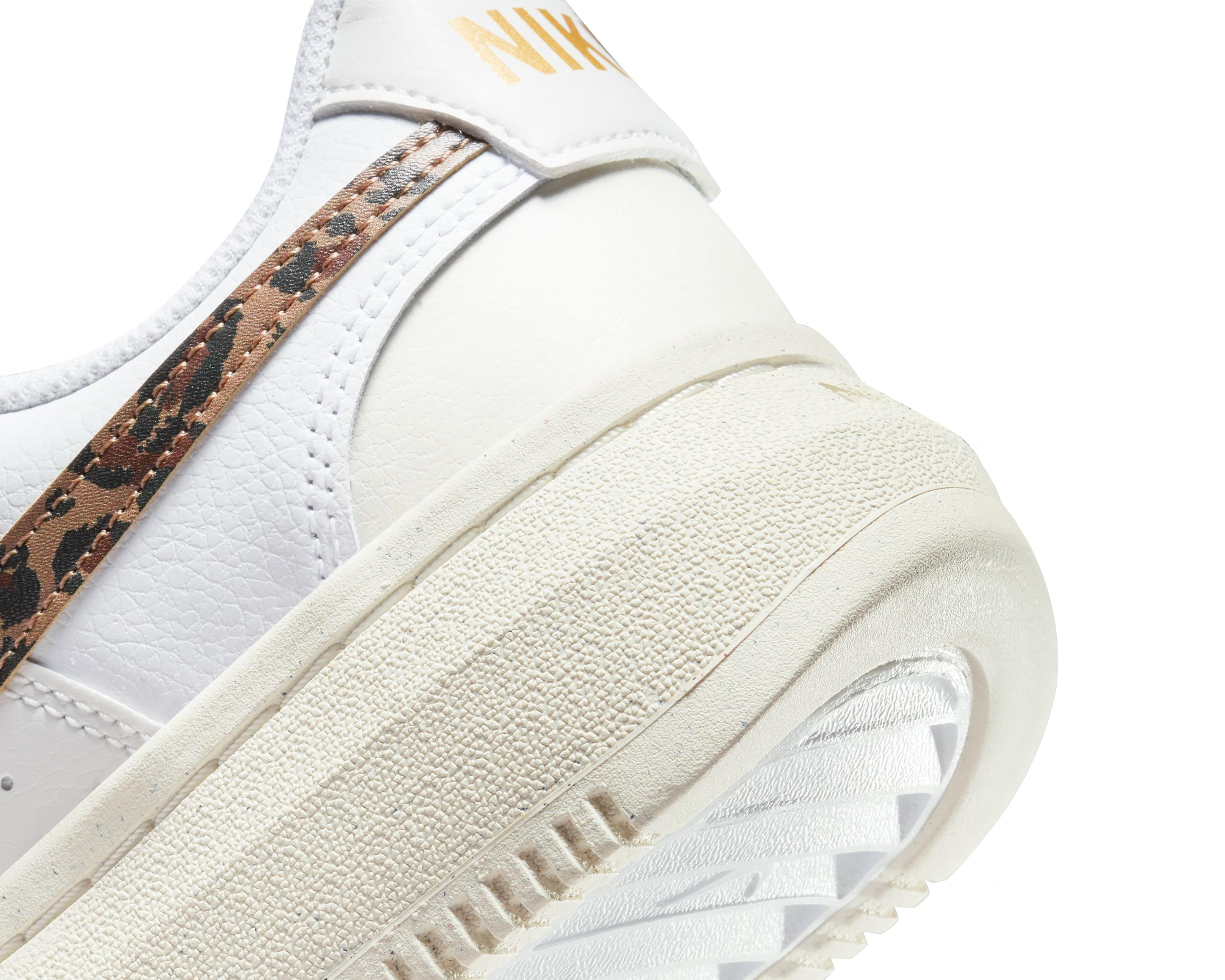 Foto 8 | Tenis Nike Court Vision Alta para Mujer