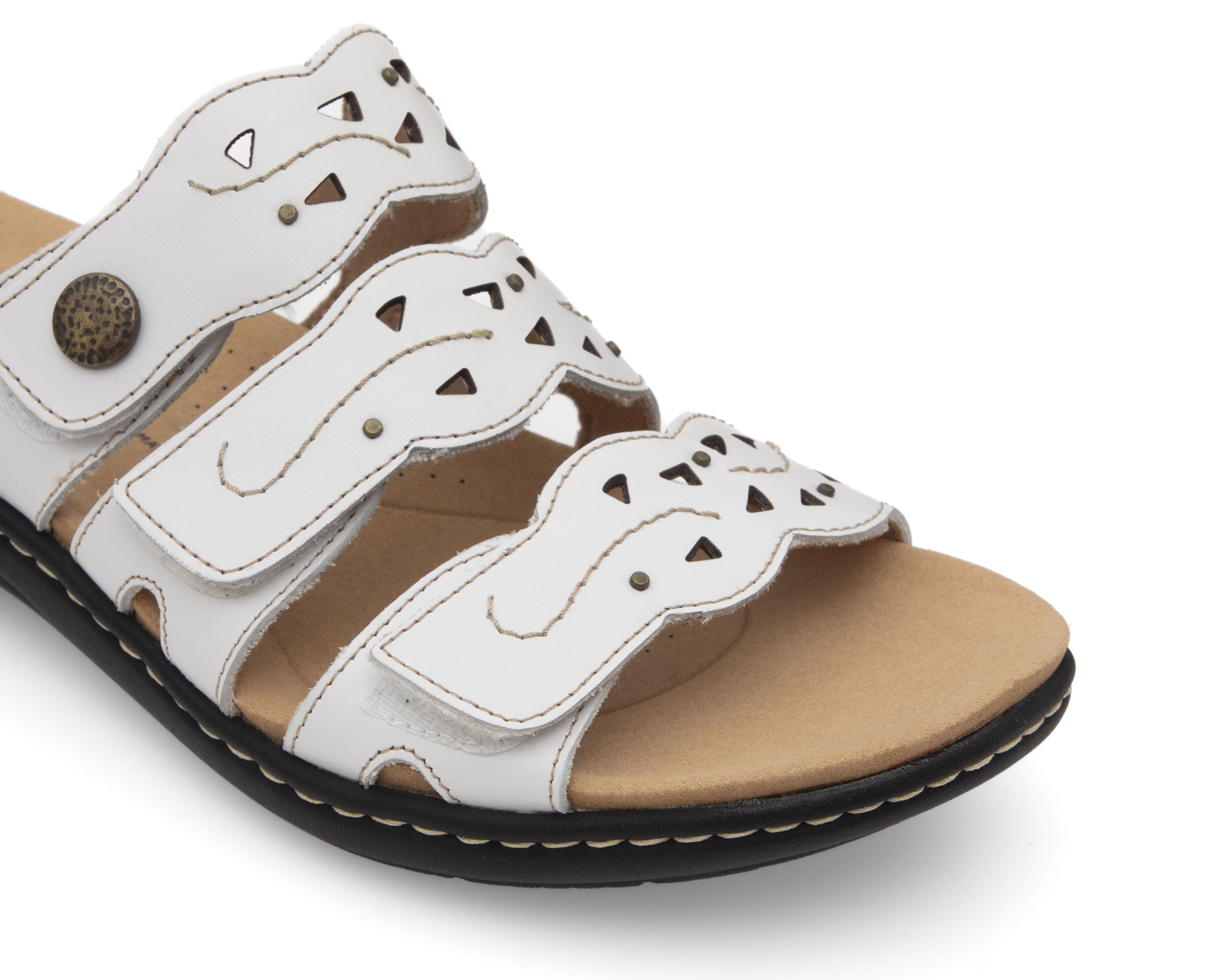 Foto 7 pulgar | Sandalias Confort Clarks de Piel para Mujer