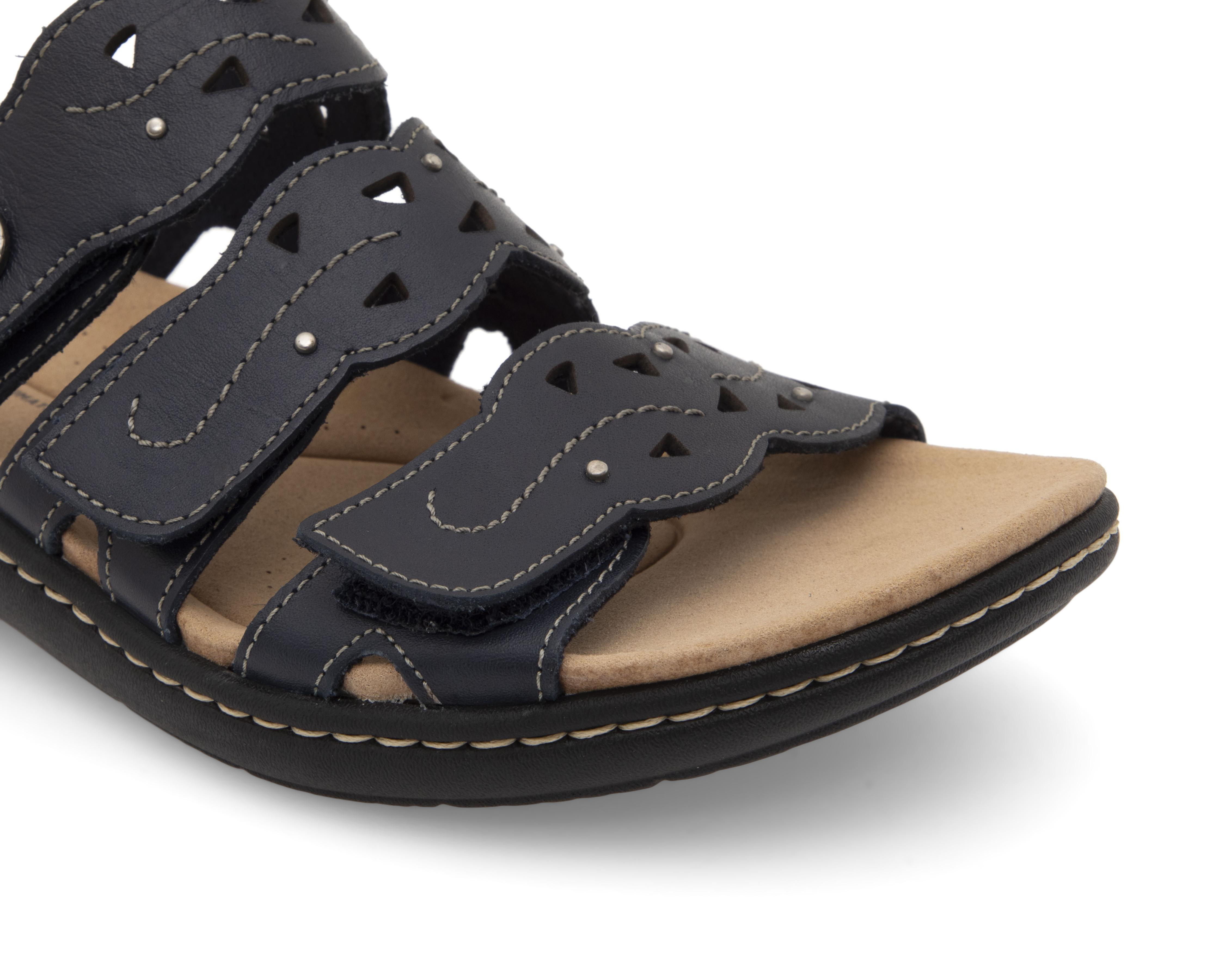 Foto 7 pulgar | Sandalias Confort Clarks de Piel para Mujer