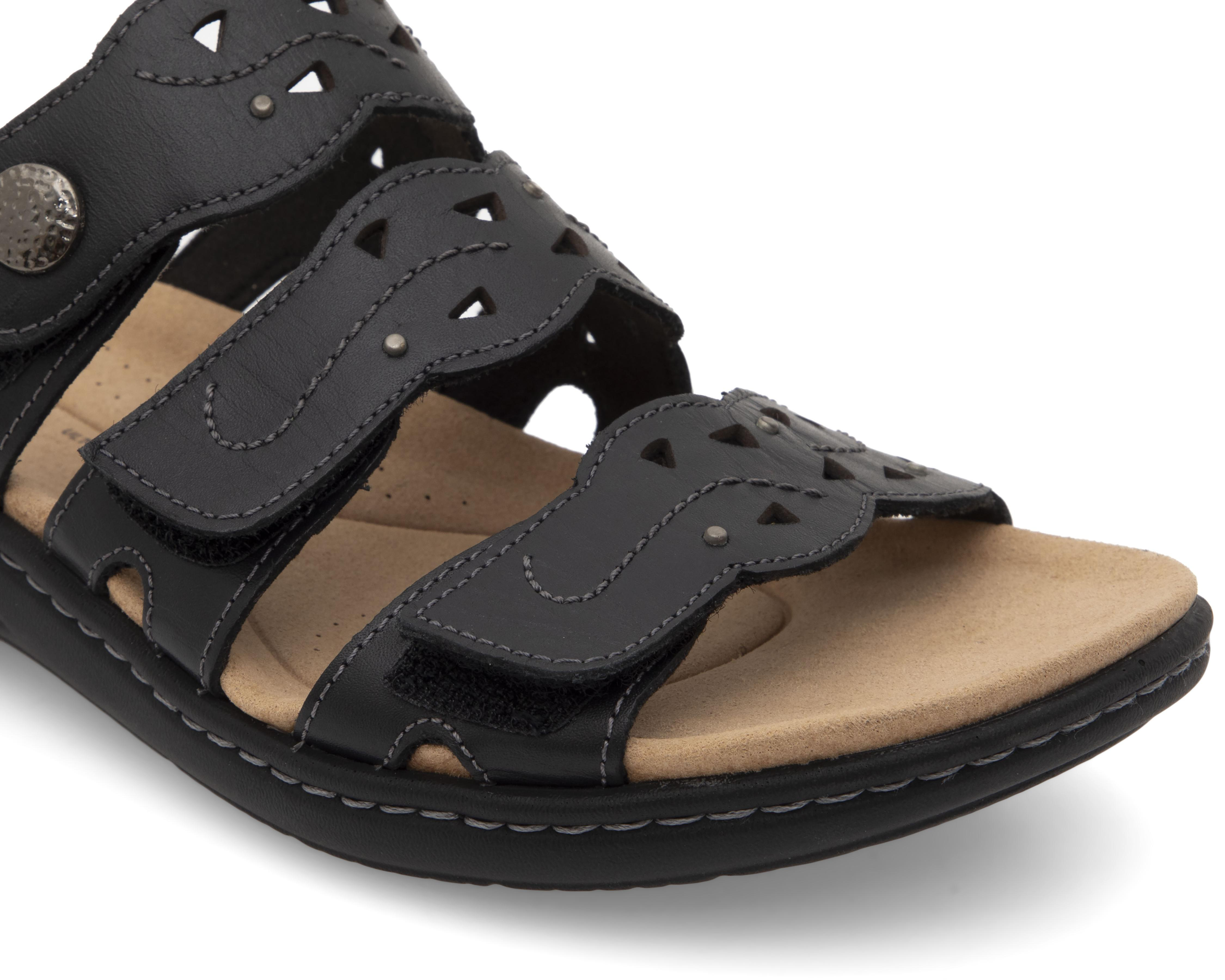Foto 7 pulgar | Sandalias Confort Clarks de Piel para Mujer