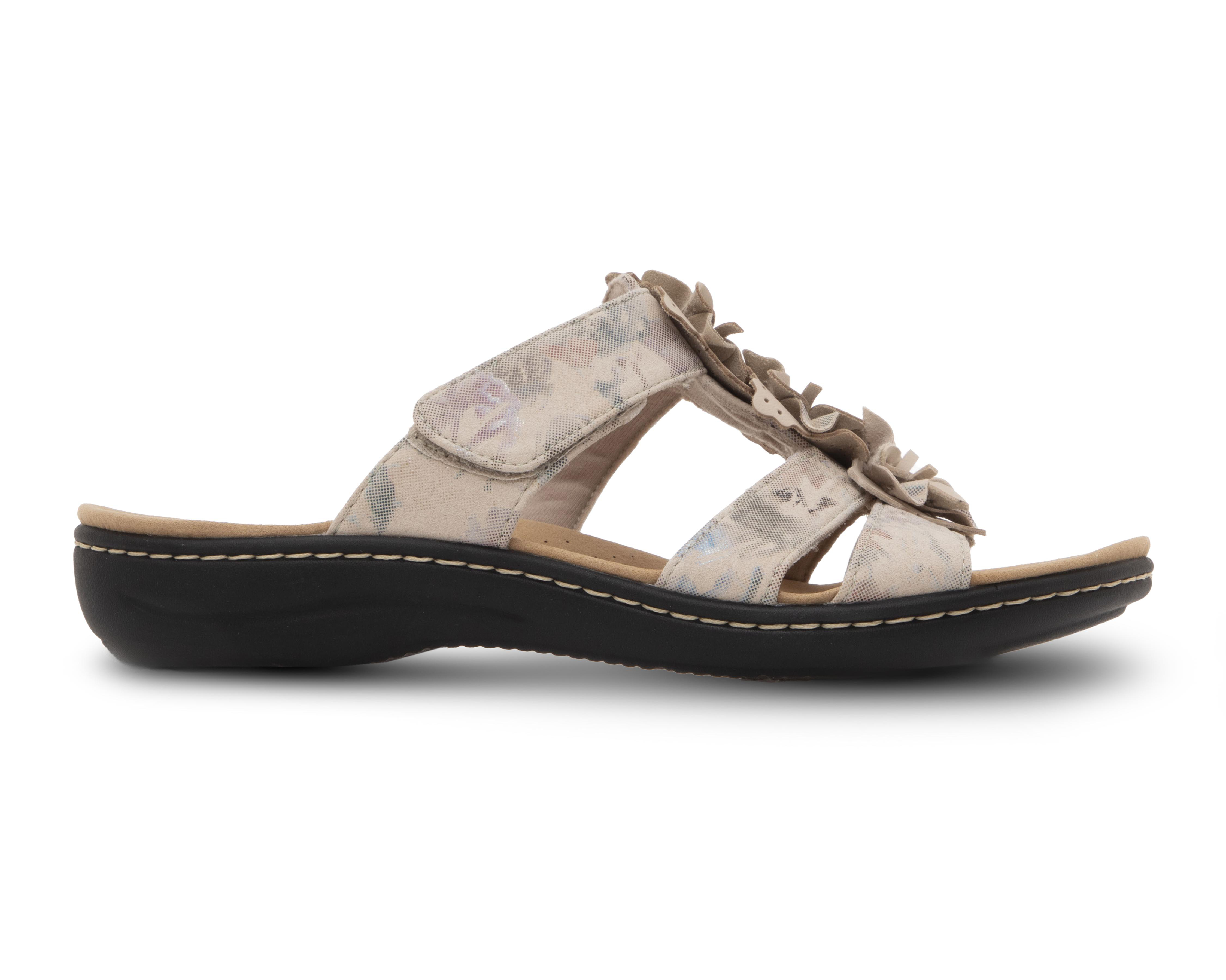 Foto 3 pulgar | Sandalias Confort Clarks de Piel para Mujer
