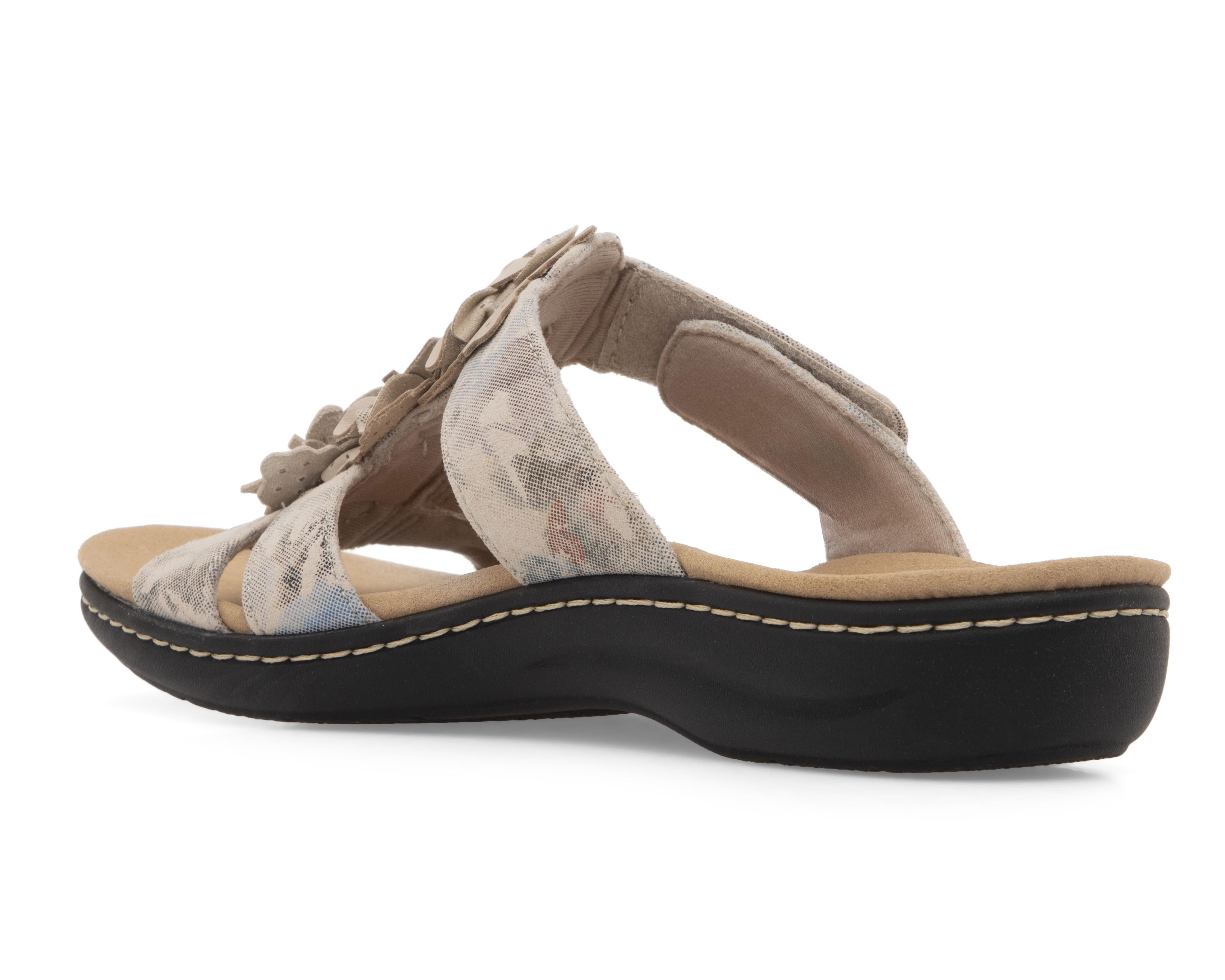 Foto 4 pulgar | Sandalias Confort Clarks de Piel para Mujer