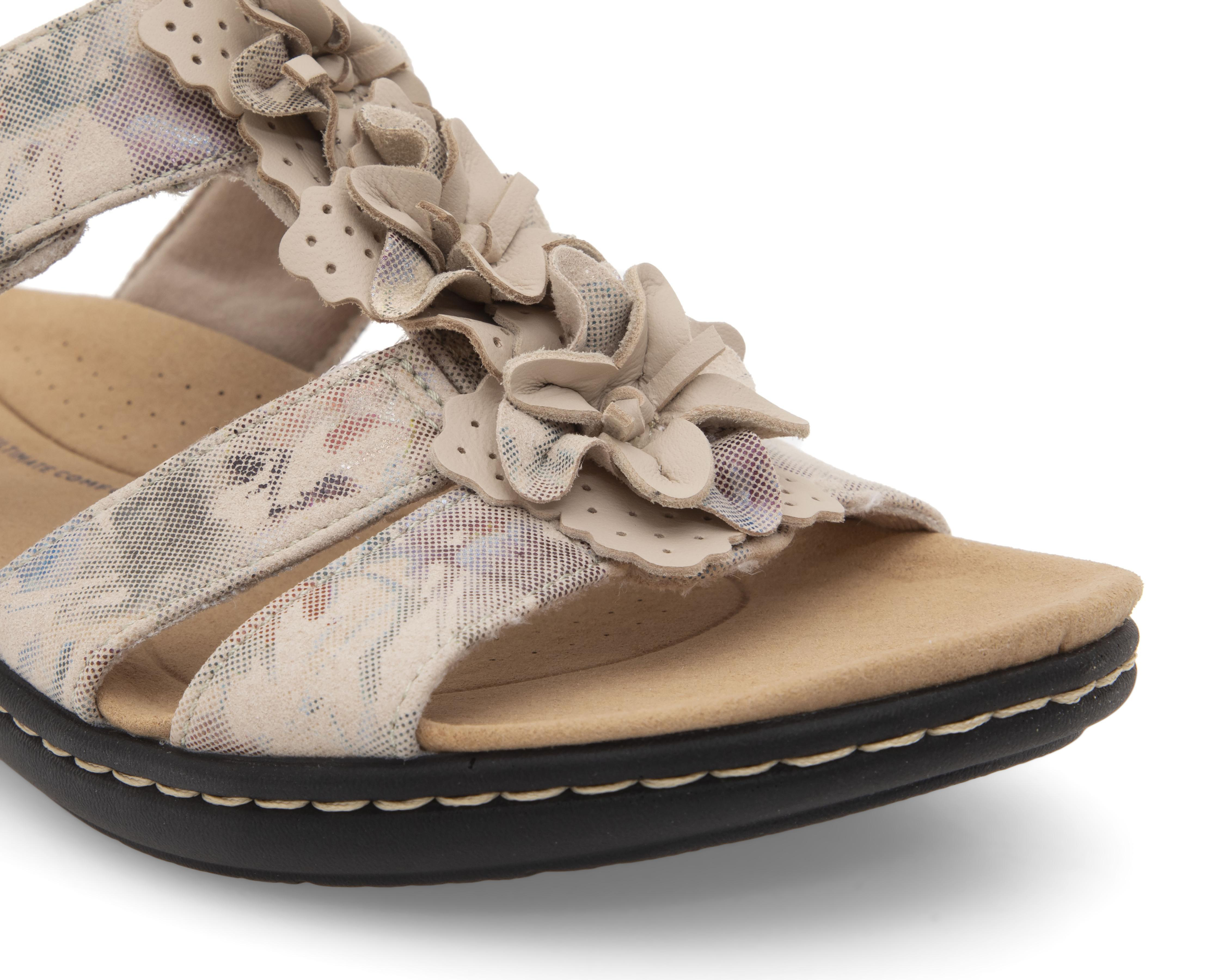 Foto 7 pulgar | Sandalias Confort Clarks de Piel para Mujer