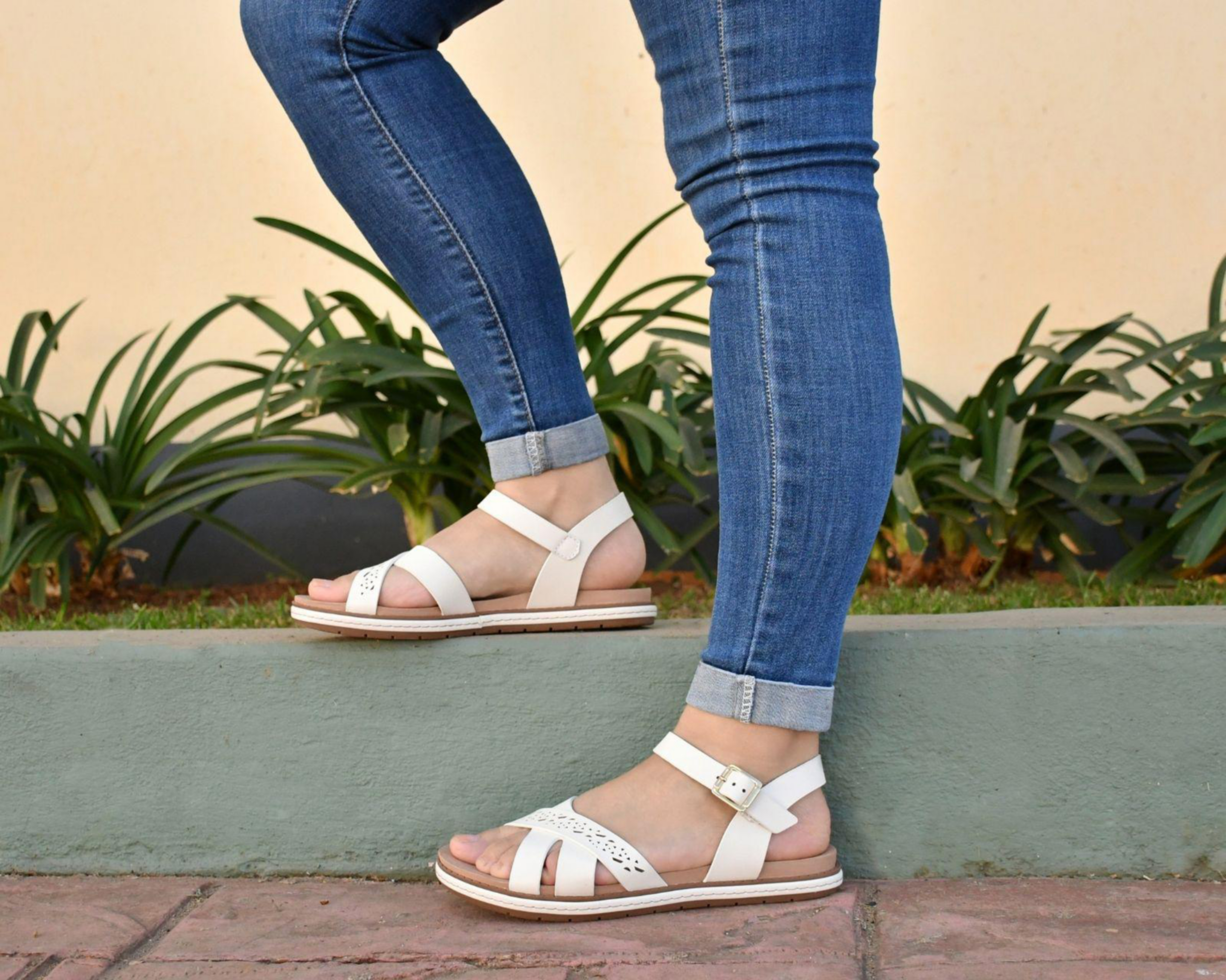Foto 8 pulgar | Sandalias Casuales 18 Forever para Mujer