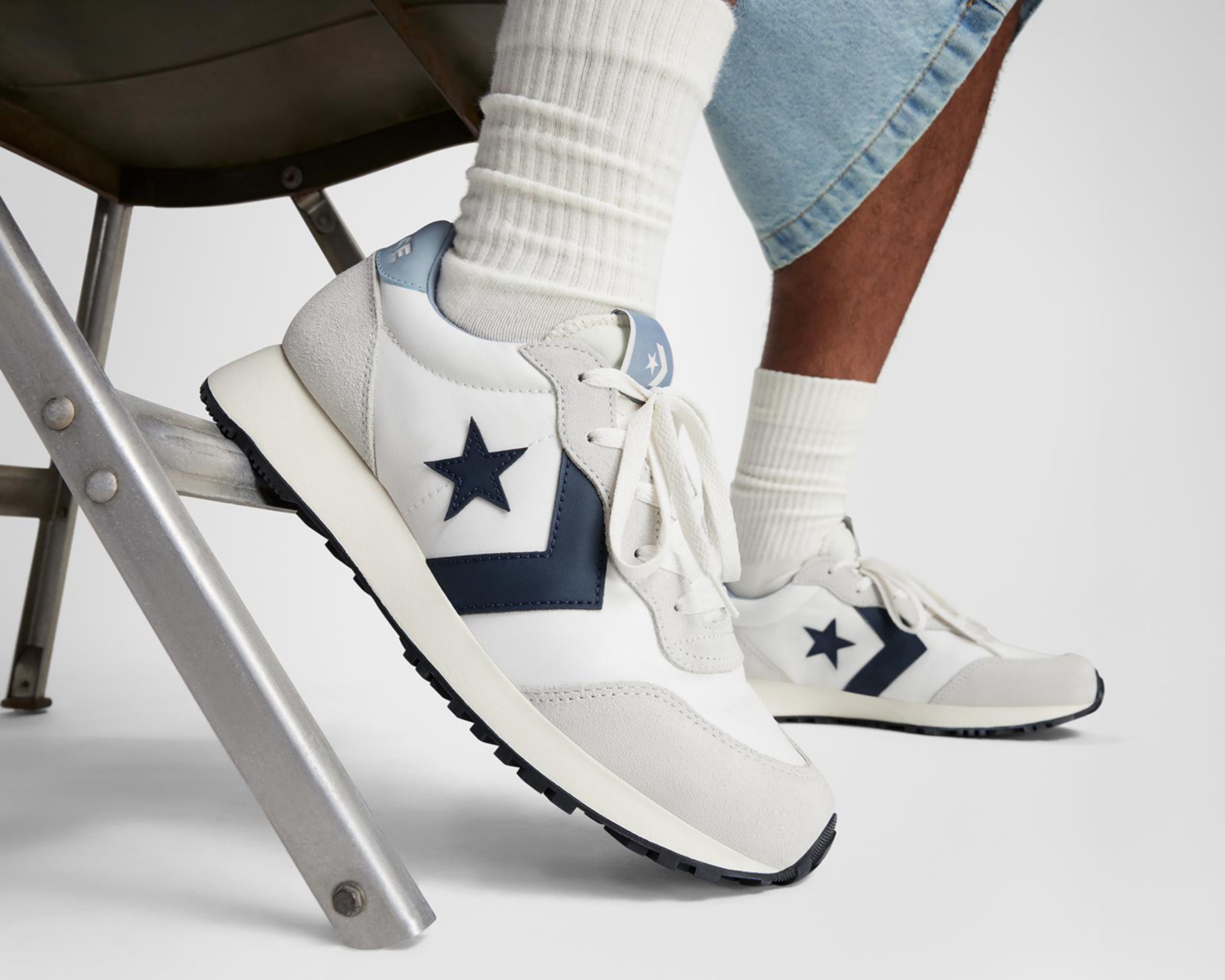 Foto 9 pulgar | Tenis Converse Omega Trainer para Mujer