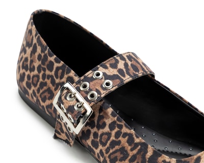 Foto 6 | Flats Strona para Mujer